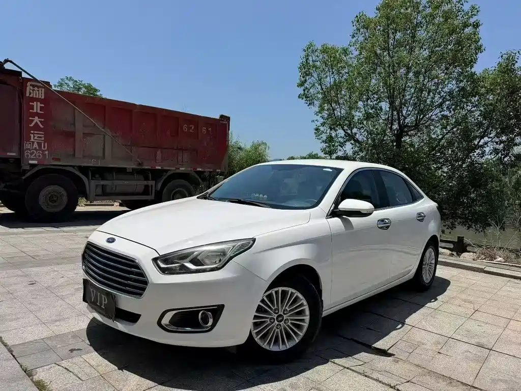 Ford Escort 2016