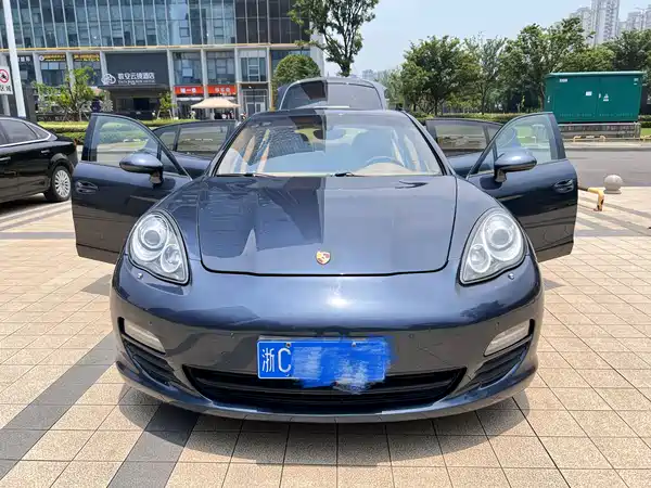 Porsche Panamera 2010