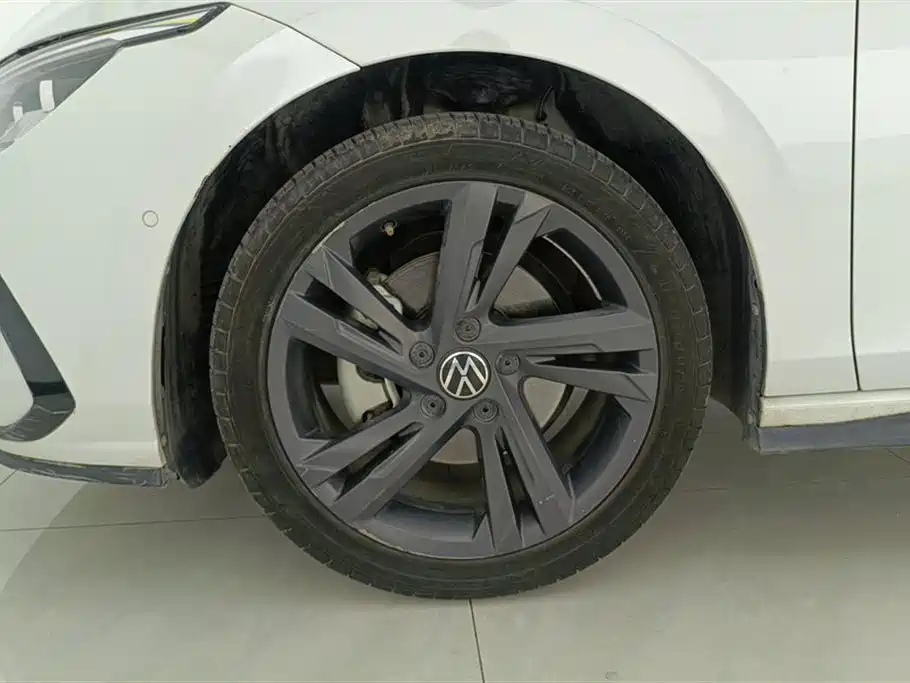 Volkswagen Golf 2021