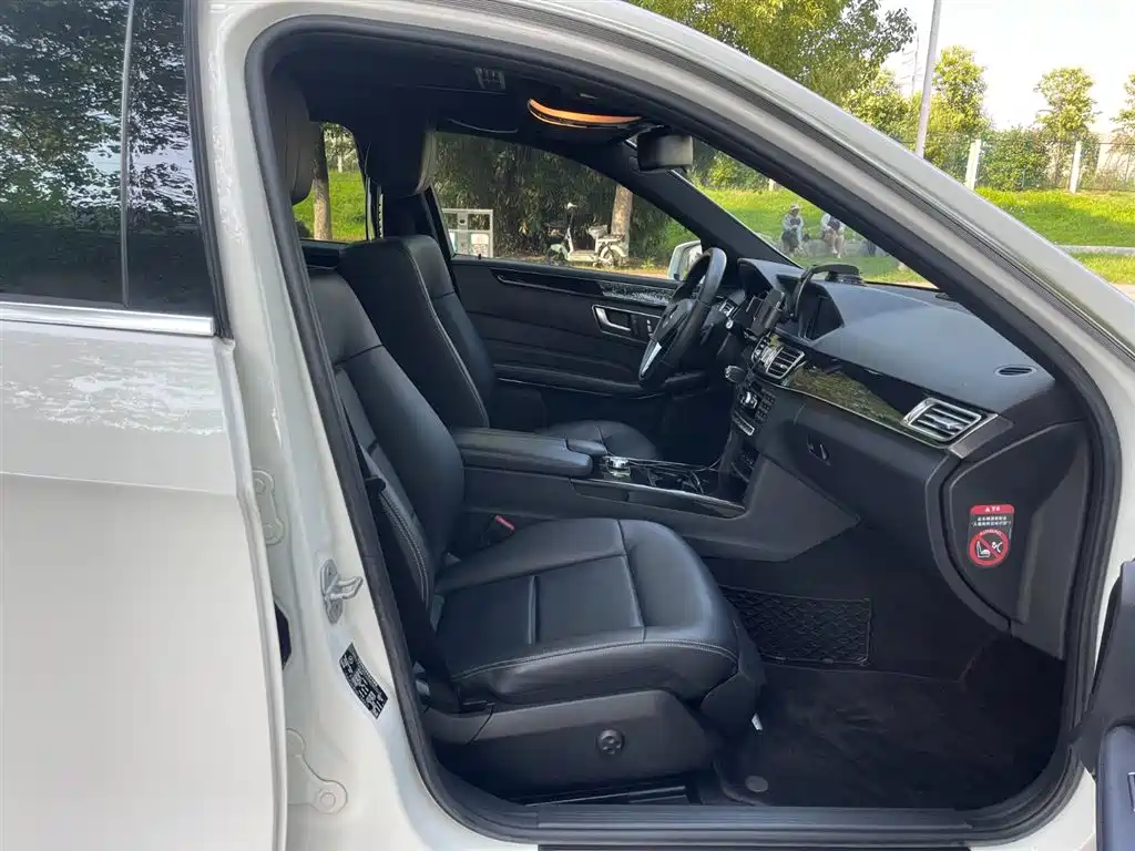 Mercedes-Benz E-Class 2014 — фото 16