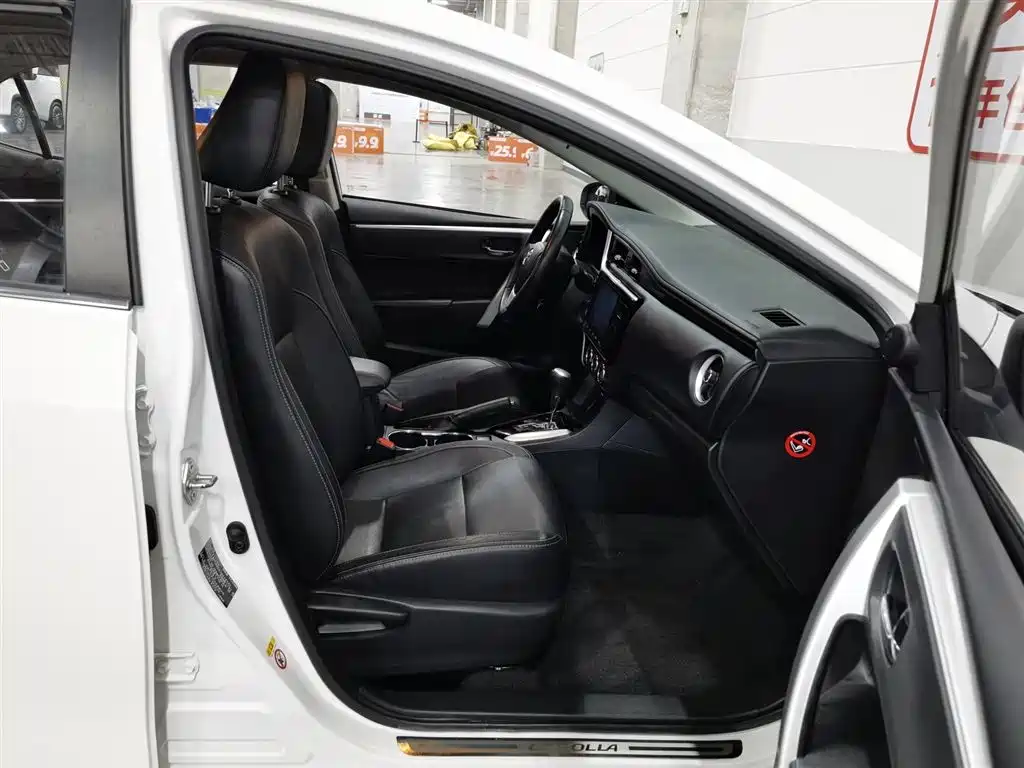 Toyota Corolla 2018 — фото 23