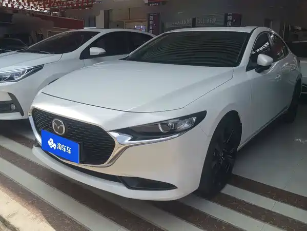 Mazda 3 Axela 2022