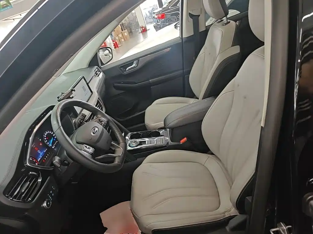 Ford Edge 2022 — фото 15