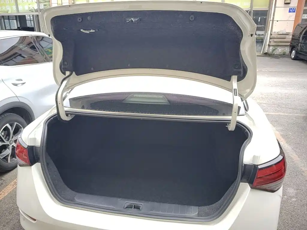 Nissan Sylphy 2020 — фото 19