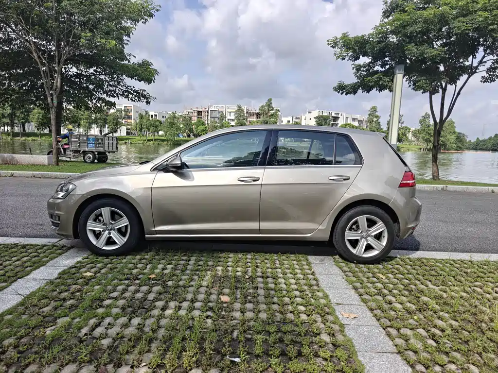 Volkswagen Golf 2015