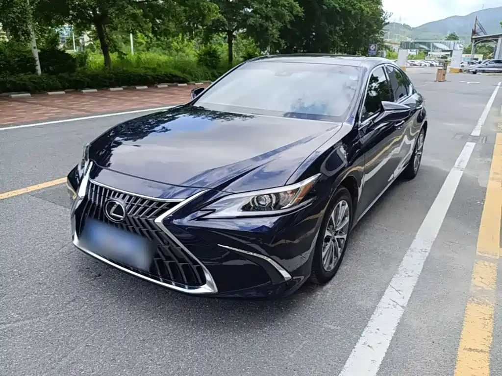 Lexus ES 2023 — фото 2