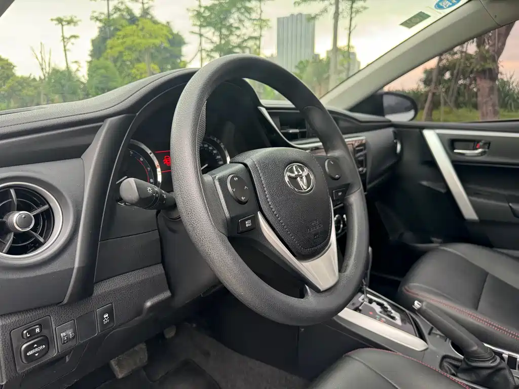 Toyota Corolla 2019 — фото 9