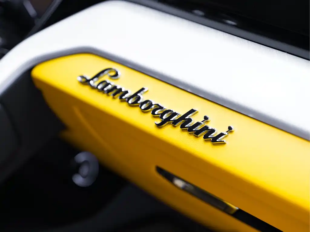 Lamborghini Urus 2020 — фото 16