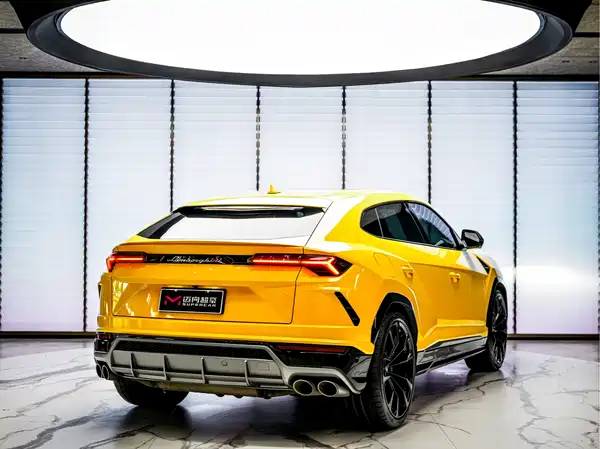 Lamborghini Urus 2021
