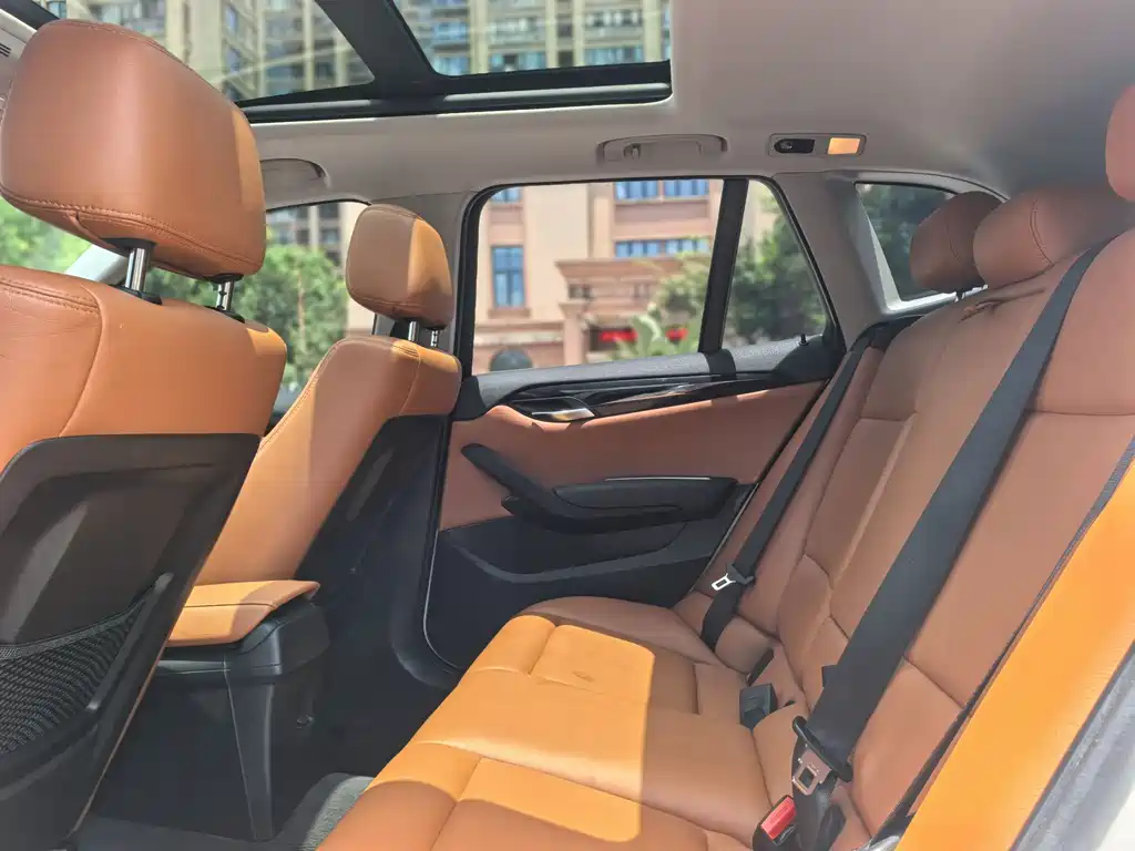 BMW X1 2016 — фото 15