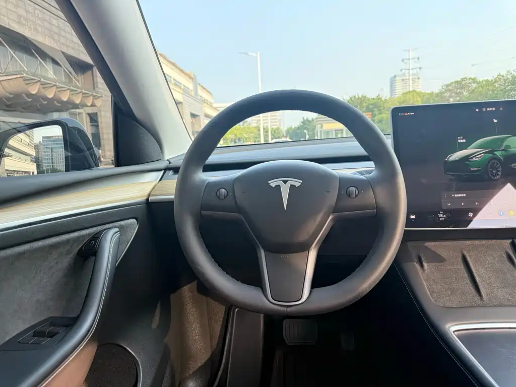 Tesla Model Y 2022 — фото 7