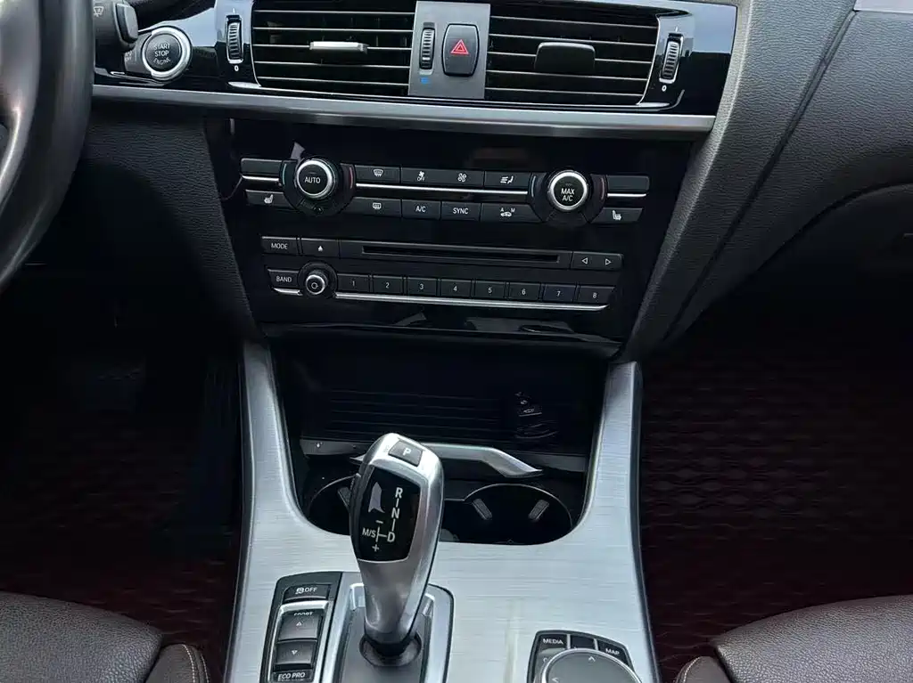 BMW X4 2016 — фото 19
