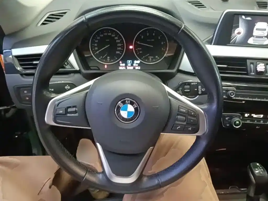 BMW X1 2017 — фото 11