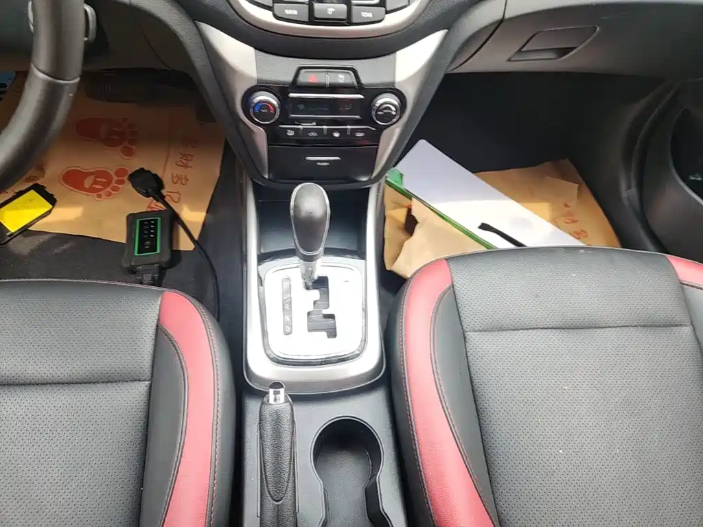 Changan Eado XT 2015 — фото 14