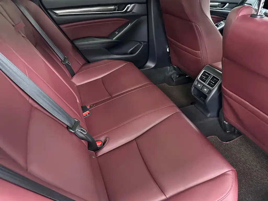 Honda Accord 2022 — фото 17