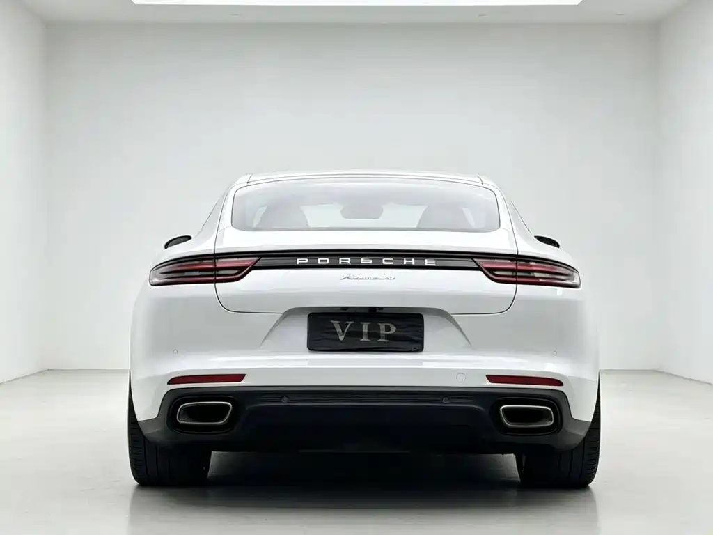 Porsche Panamera 2018 — фото 8