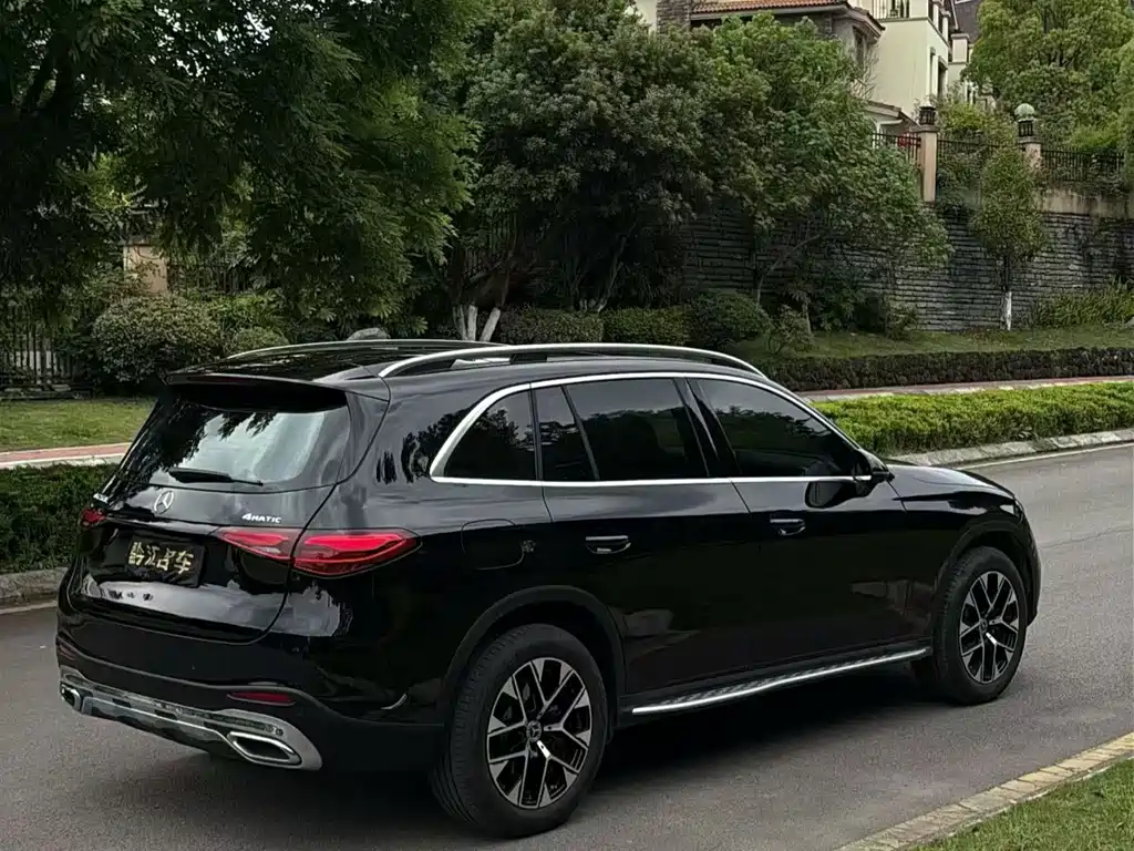 Mercedes-Benz GLC 2023