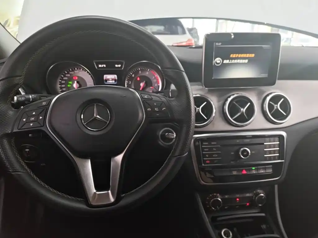 Mercedes-Benz GLA 2016 — фото 10