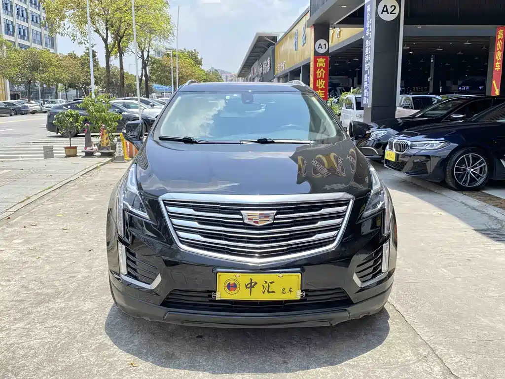Cadillac XT5 2017 — фото 2