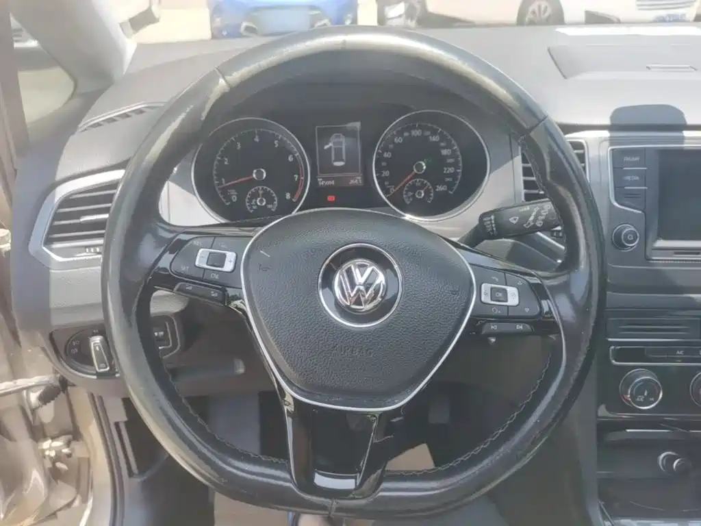 Volkswagen Golf Jialu 2017 — фото 11