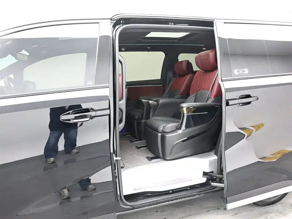 GAC Motor Trumpchi M8 2025 — фото 14