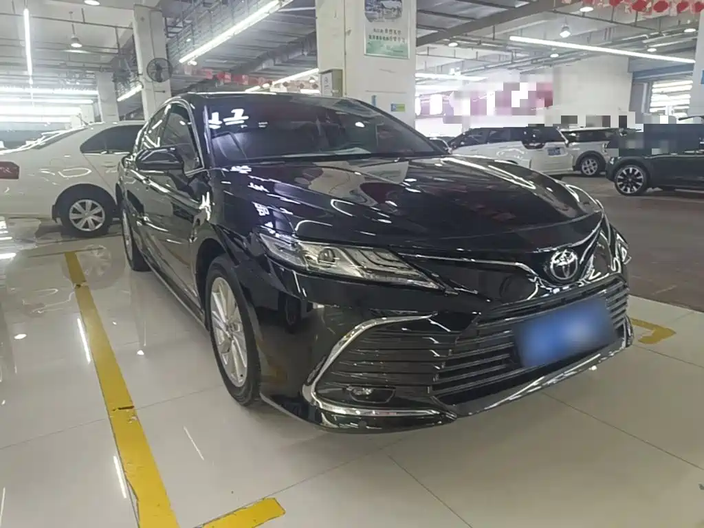 Toyota Camry 2022 — фото 4