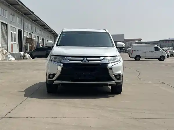 Mitsubishi Outlander 2018