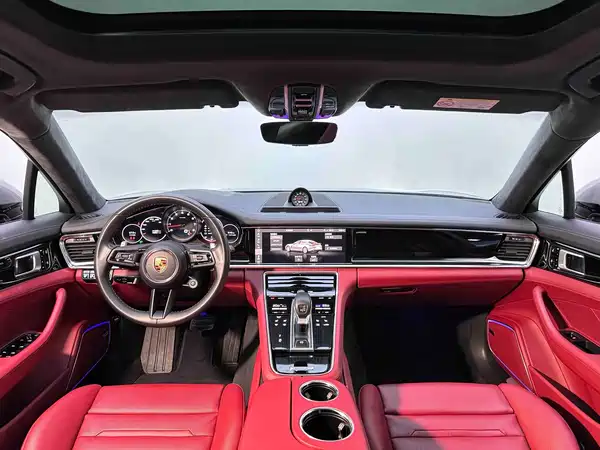 Porsche Panamera 2021