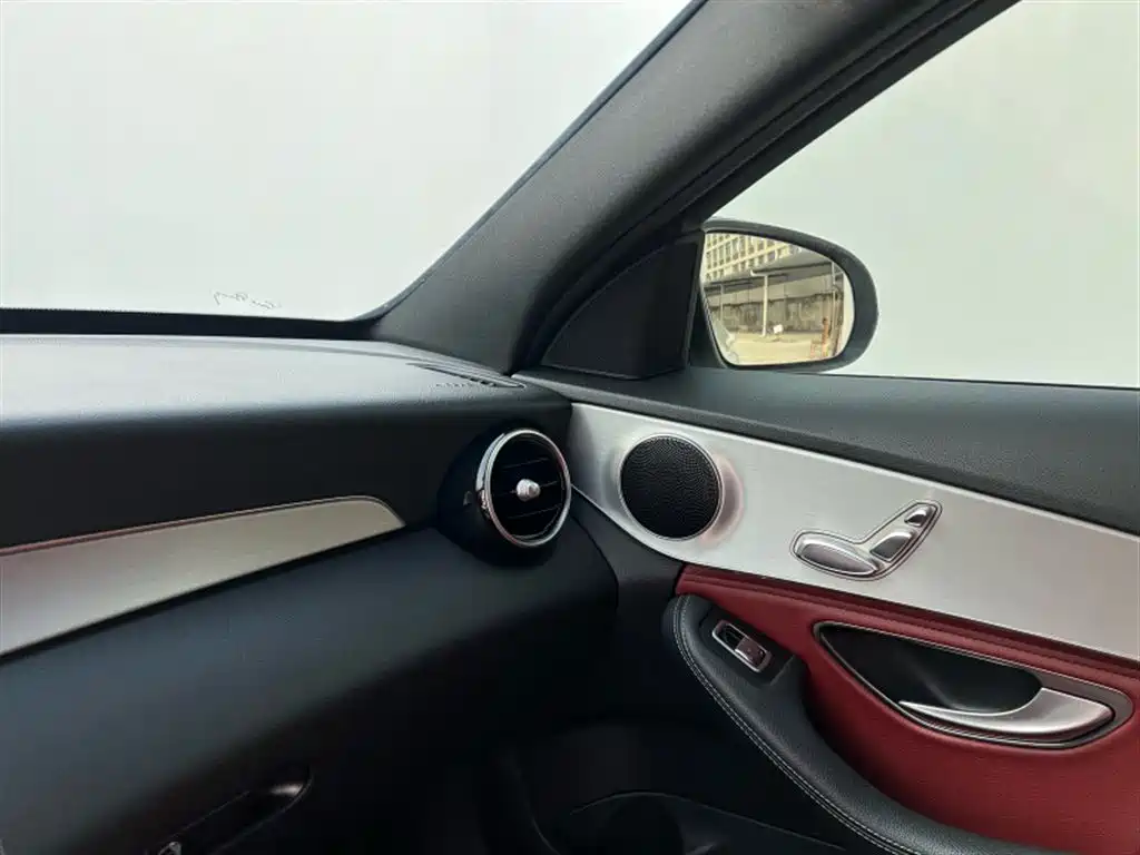Mercedes-Benz C-Class 2018 — фото 11