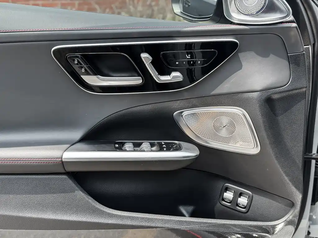 Mercedes-Benz C-Class AMG New Energy 2025 — фото 11