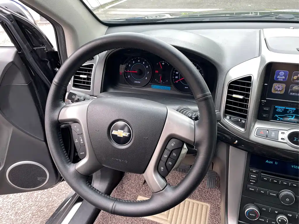 Chevrolet Captiva 2015 — фото 8