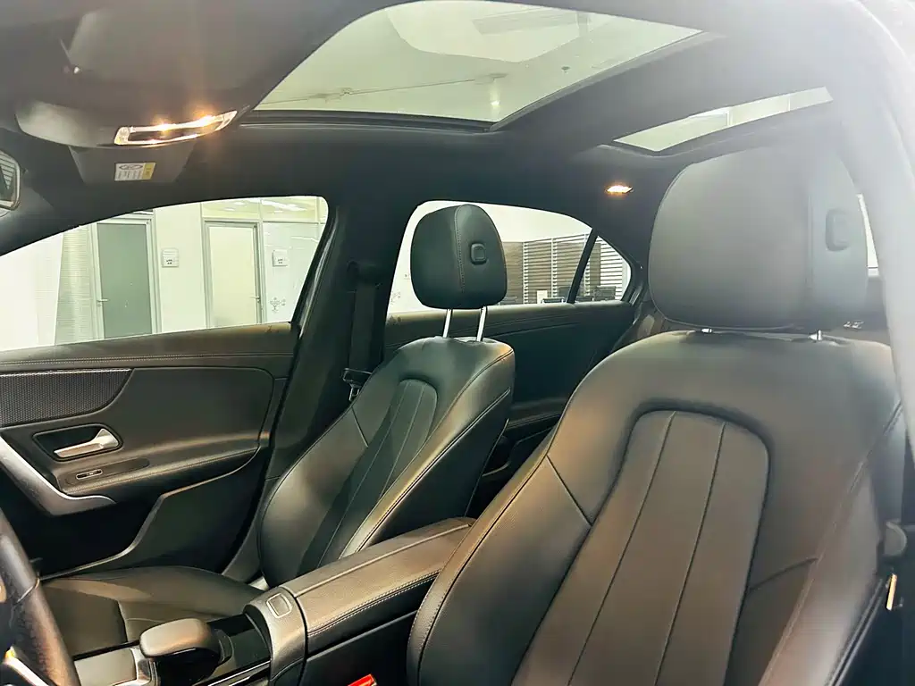 Mercedes-Benz A-Class 2023 — фото 13