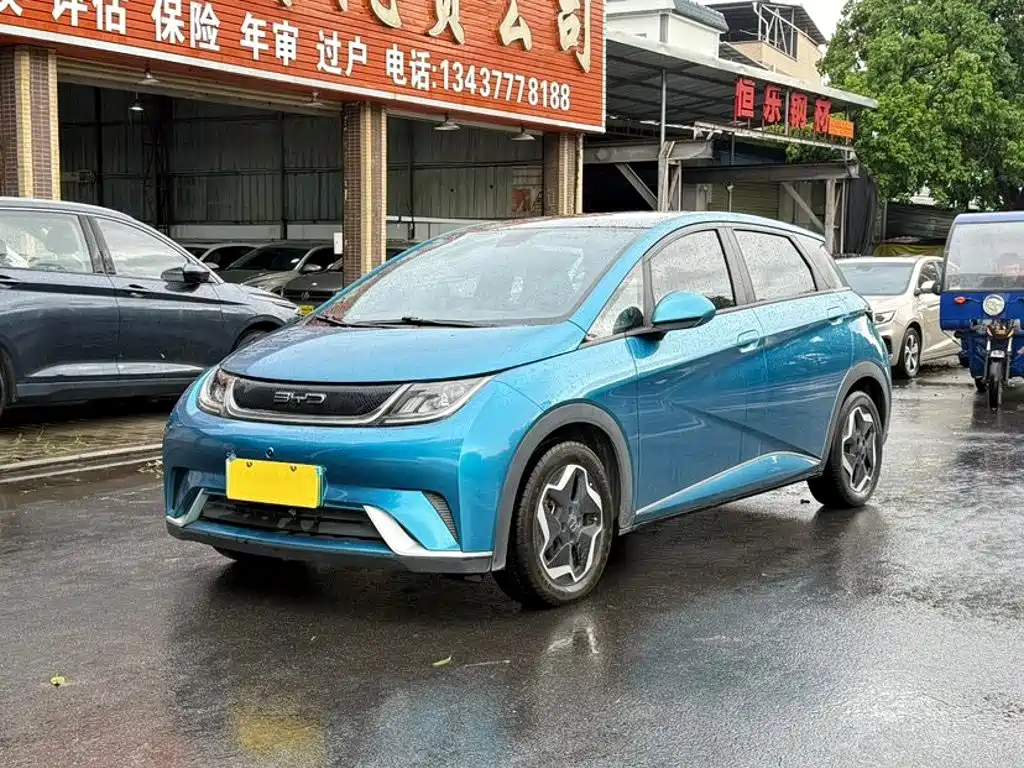 BYD Dolphin 2023