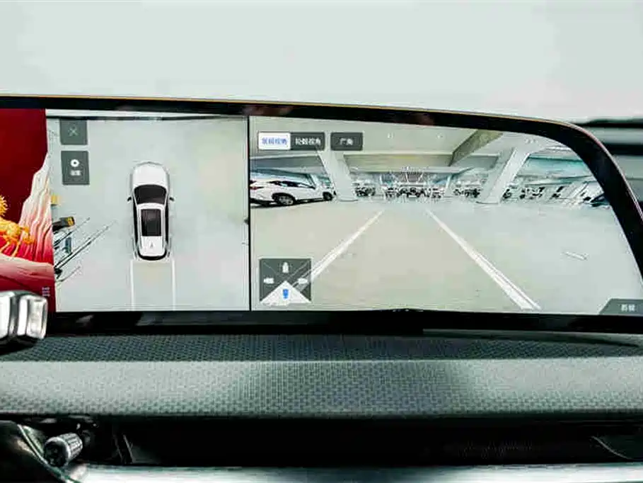 Cadillac XT5 2024 — фото 11