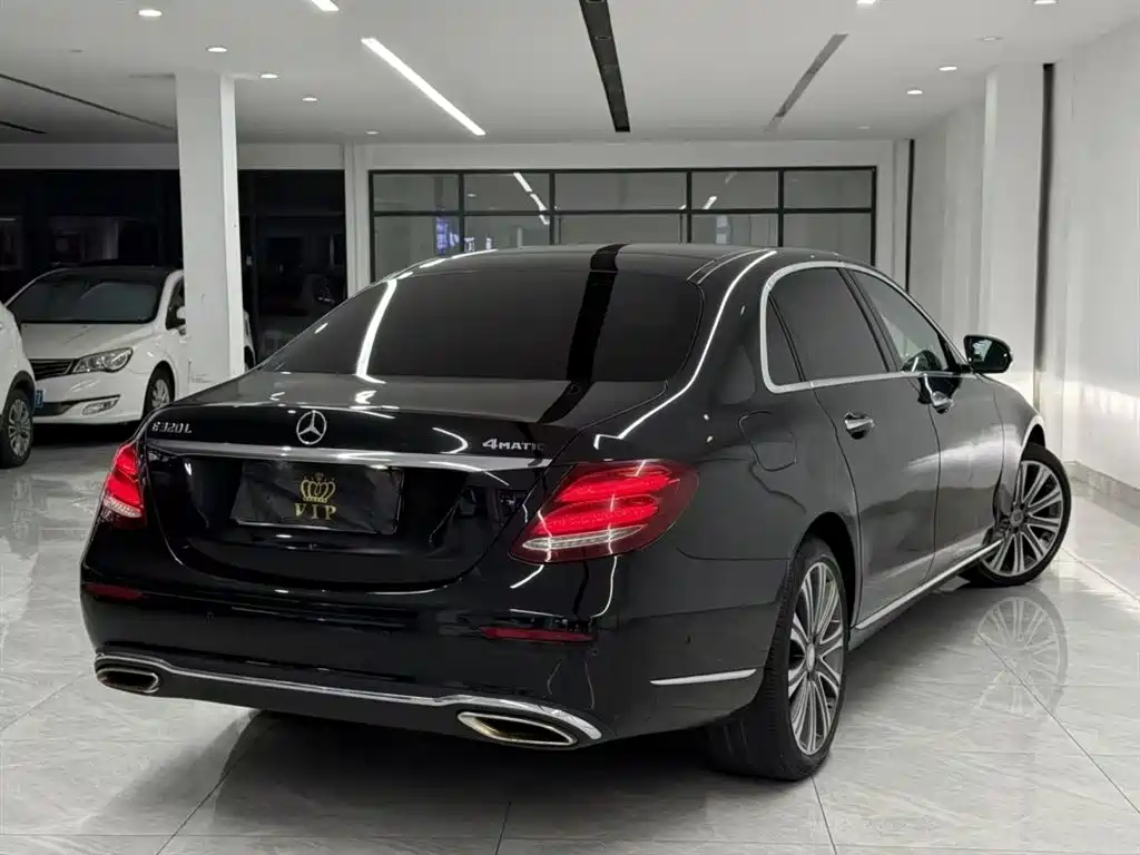 Mercedes-Benz E-Class 2017 — фото 9