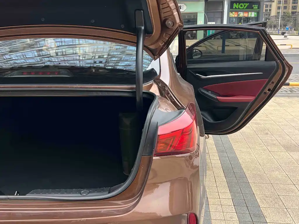Changan Escape 2020 — фото 18