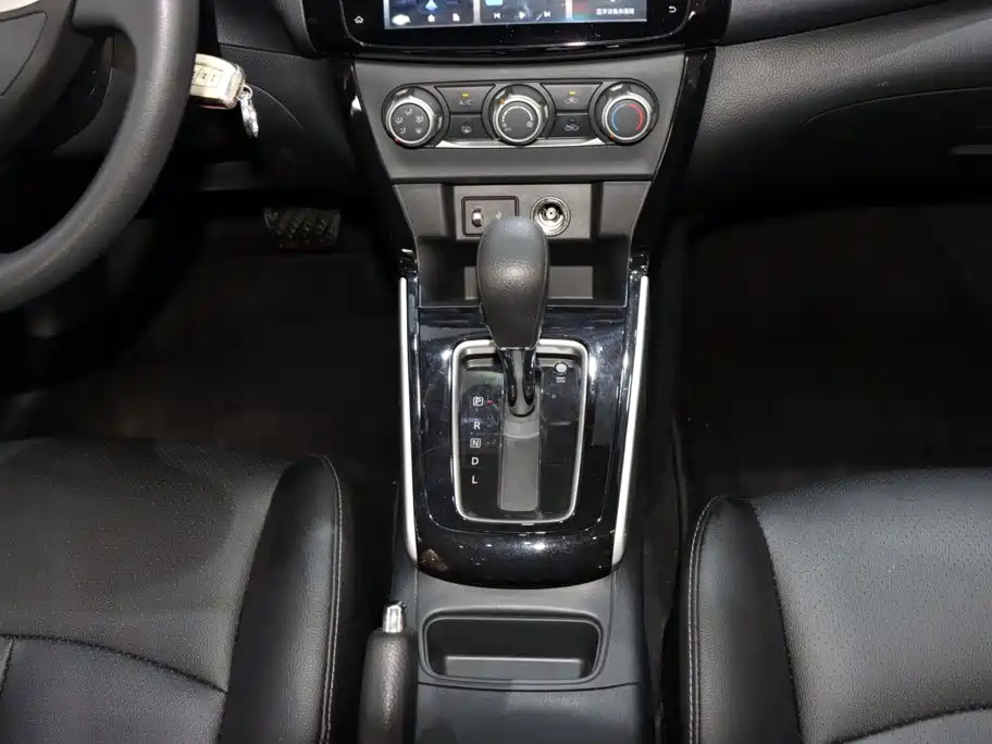 Nissan Sylphy 2022 — фото 14