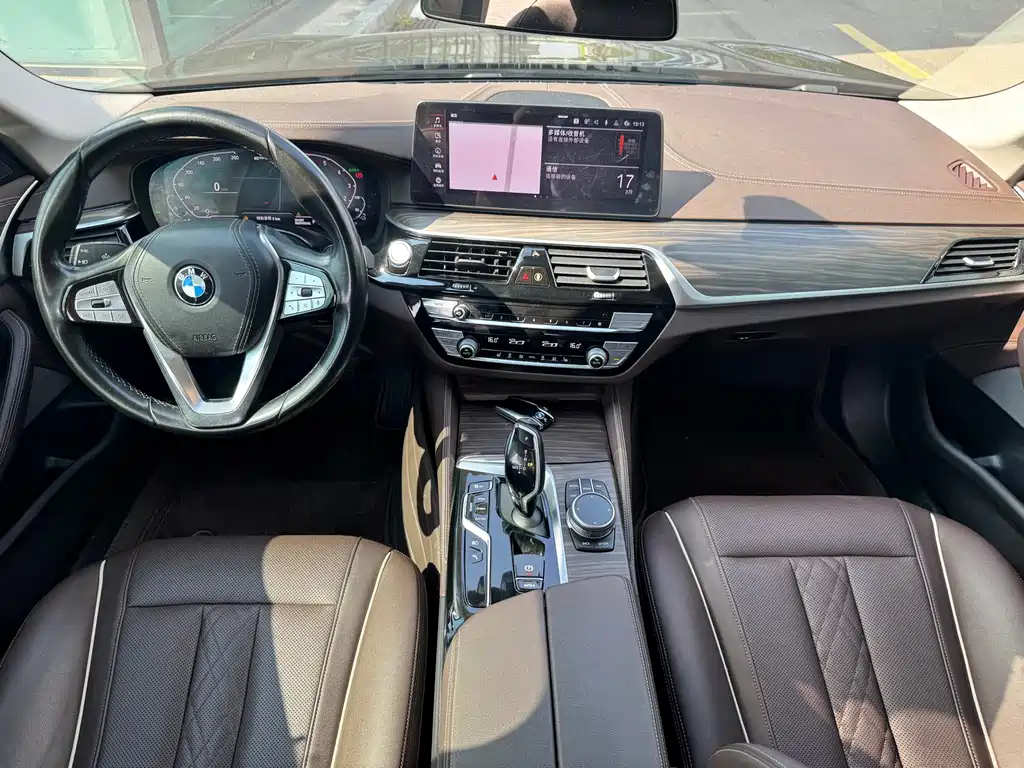 BMW 5 Series New Energy 2020 — фото 14