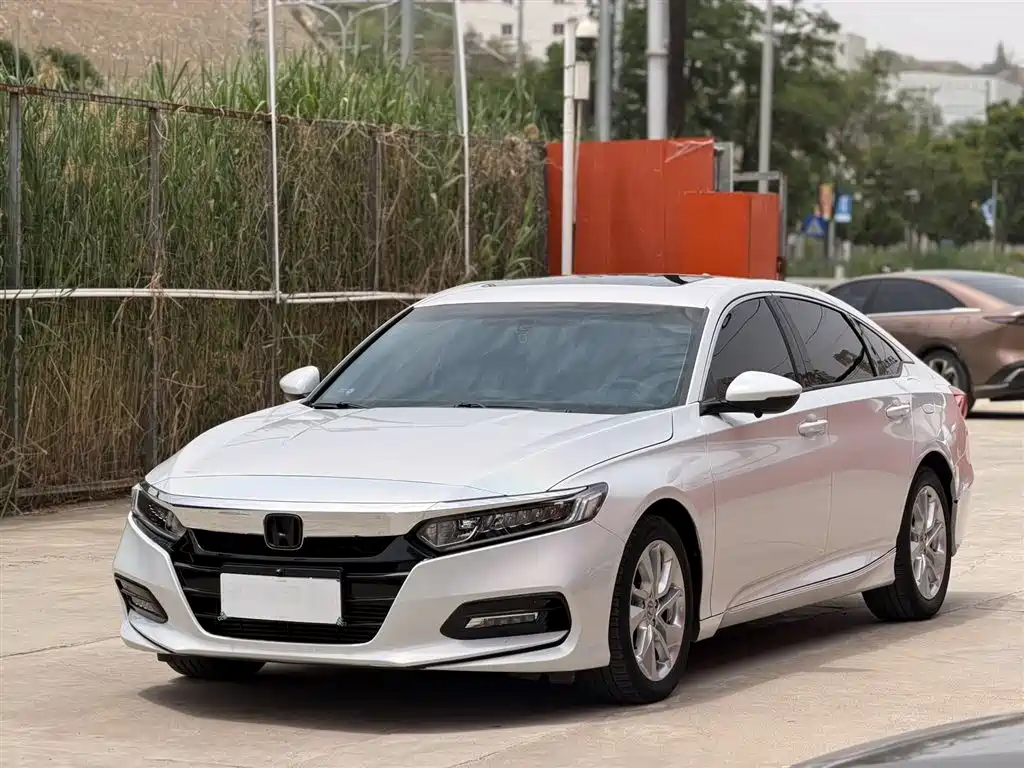 Honda Accord 2019 — фото 1