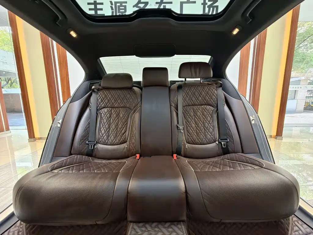 BMW 7 Series 2020 — фото 16