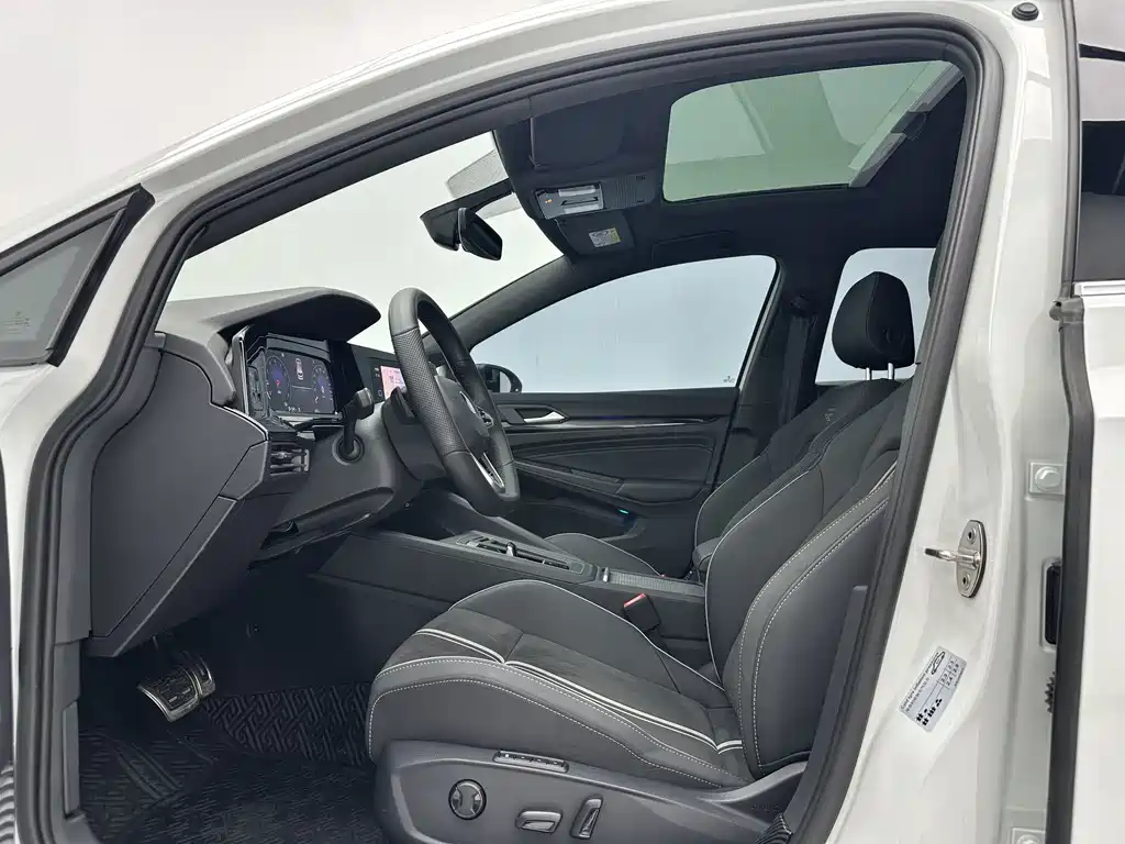 Volkswagen Golf 2023