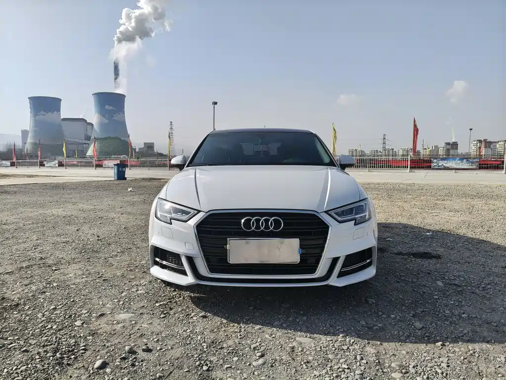 Audi A3 2019 — фото 2
