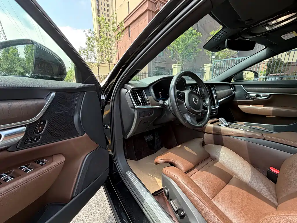 Volvo S90 2022 — фото 4