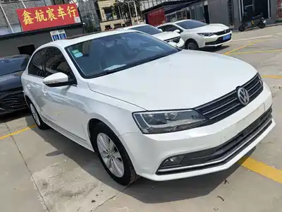 Volkswagen Sagitar 2015