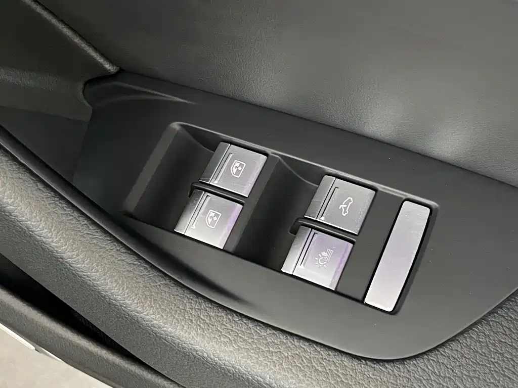 Audi A6L 2023 — фото 18