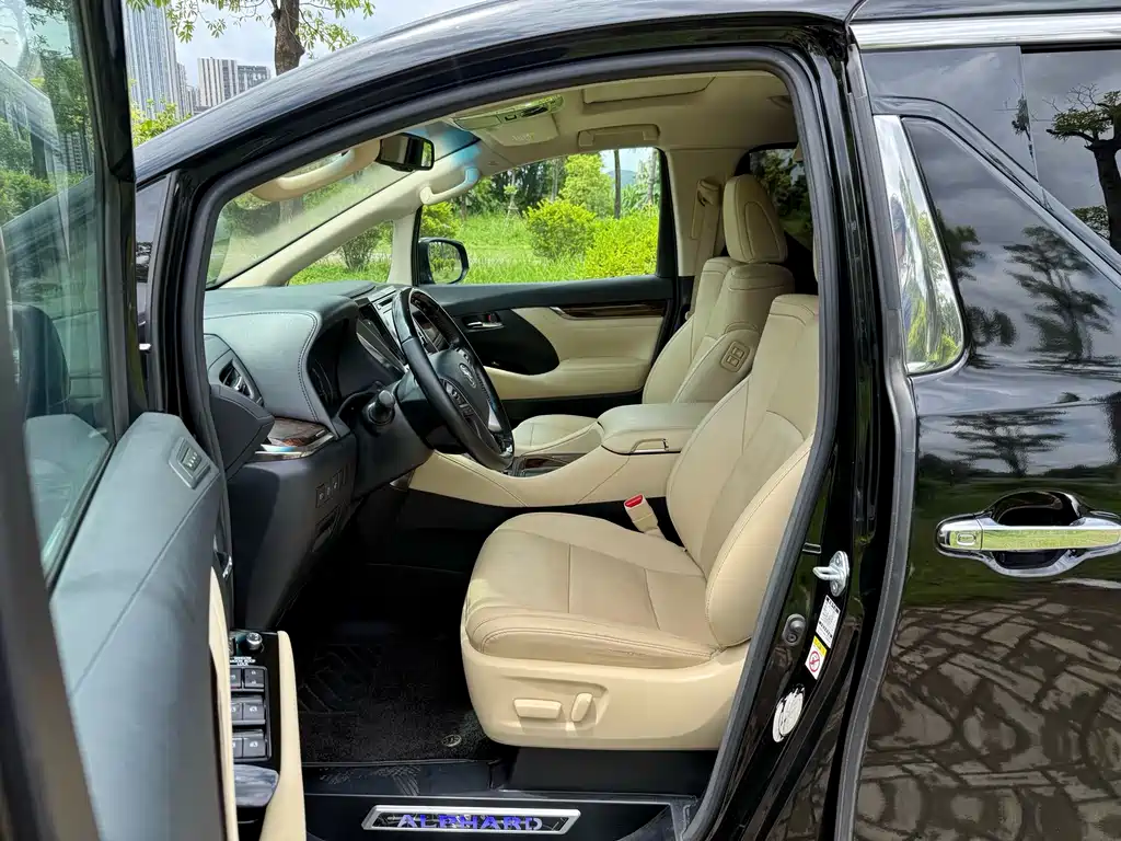 Toyota Alphard 2019 — фото 4