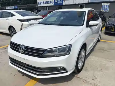 Volkswagen Sagitar 2015