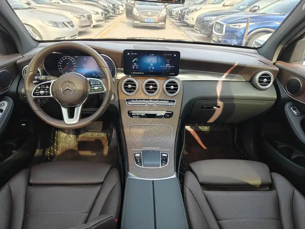 Mercedes-Benz GLC 2022 — фото 11