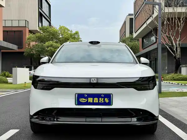 Zeekr 7X 2025