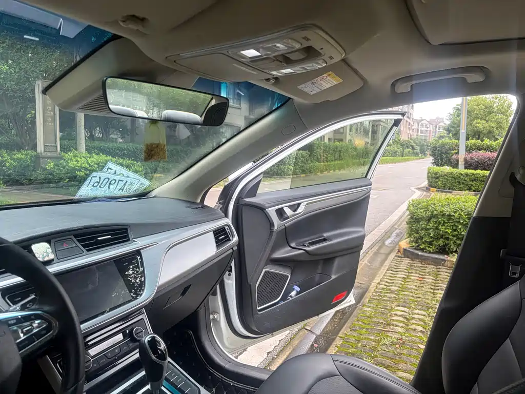 Geely Emgrand GL 2020 — фото 15